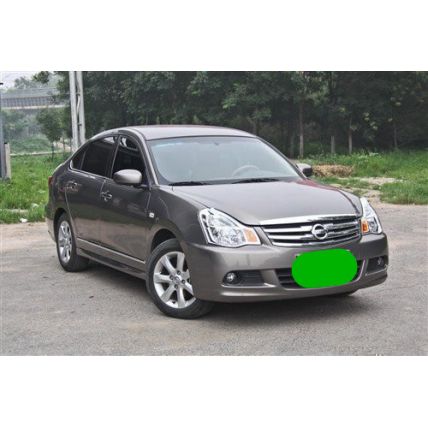 日产轩逸5座小车